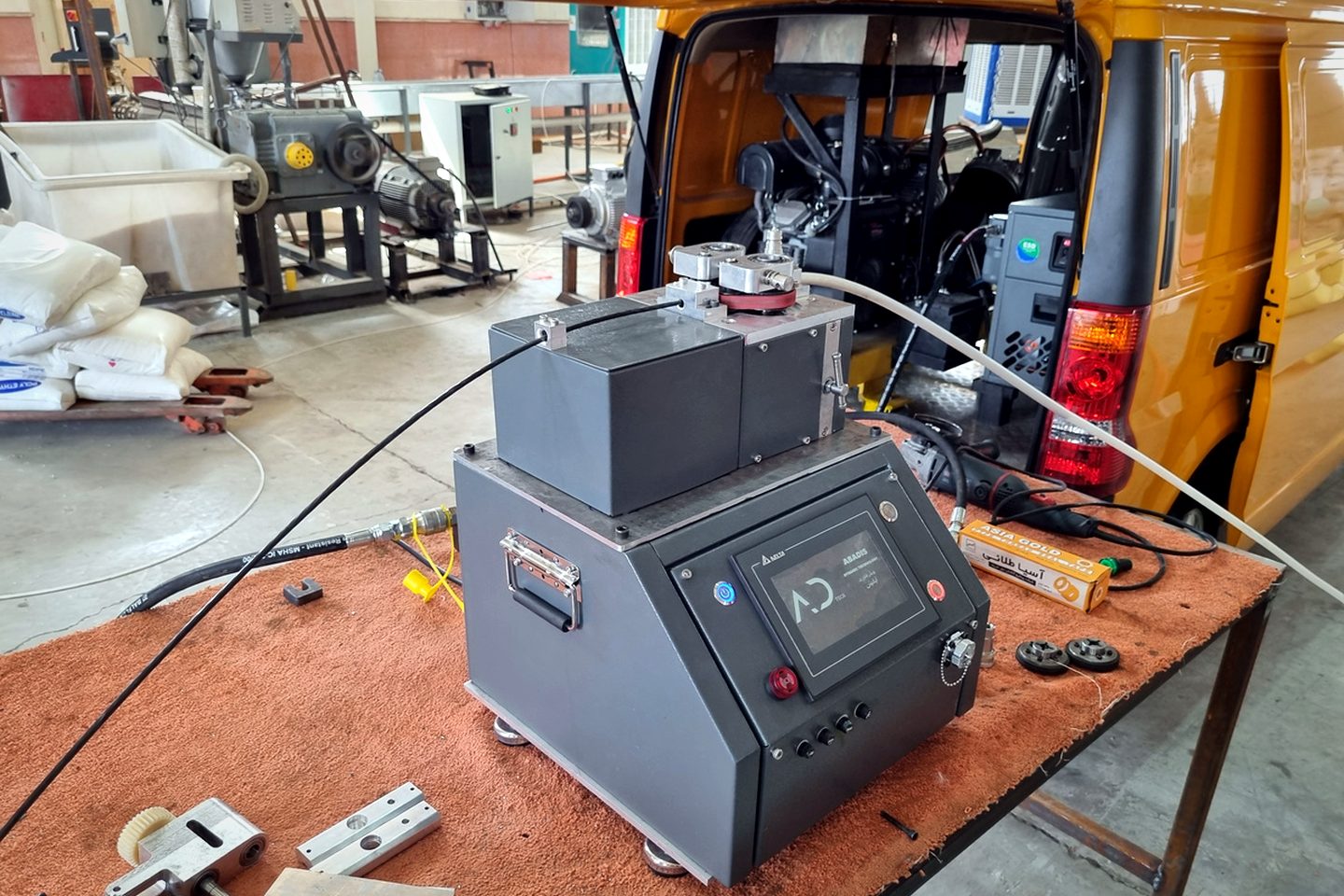 Blowing with intelligent force and slip control