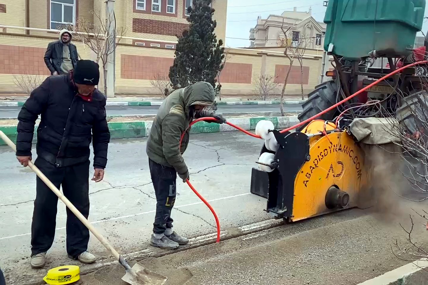 Working crew